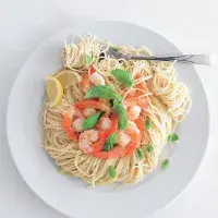 Těstoviny s krevetami a citronem