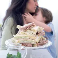 Čajové sendviče s vajíčkovou pomazánkou