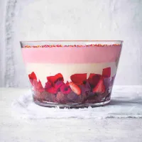 Tříbarevný trifle