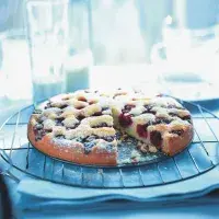 Tvarohový koláč s ostružinami