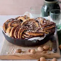 Věnec s čokoládou a mandlemi