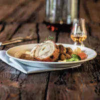 Vepřová pečeně s whisky omáčkou a pivními bramborami Vepřová pečeně s whisky omáčkou a pivními bramborami