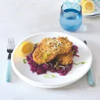 Vepřový řízek s rebarborovým zelím Vepřový řízek s rebarborovým zelím