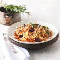 Špagety s králíkem a olivami