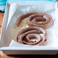 Domácí vinná klobása