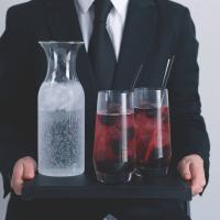 Welcome drink z ginu a lesního ovoce