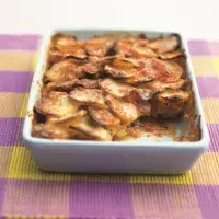 Brambory zapečené se slaninou Brambory zapečené se slaninou