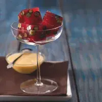 Borůvkové želé s růžovým vínem a vanilkovou pěnou