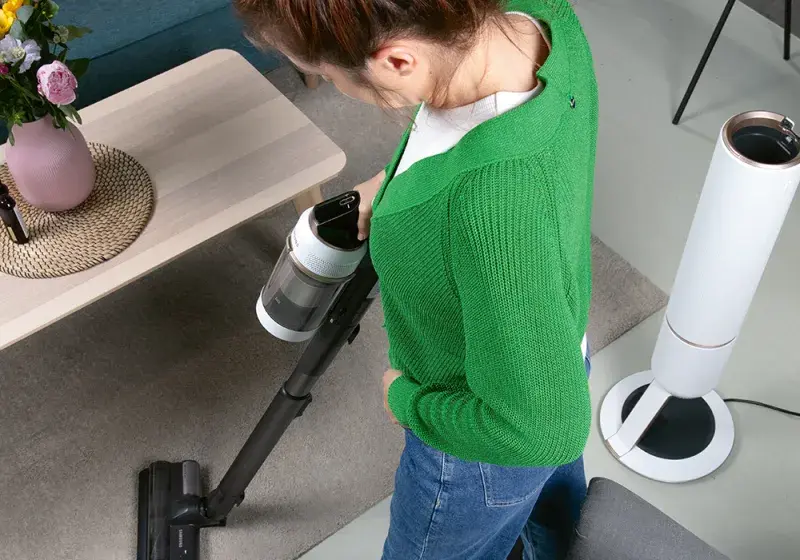 Vysavač, který se sám vysype