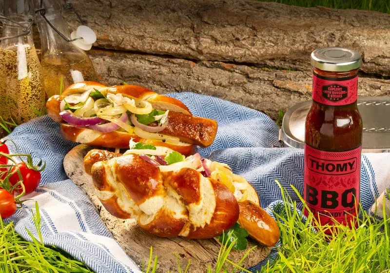 Hotdog s BBQ omáčkou