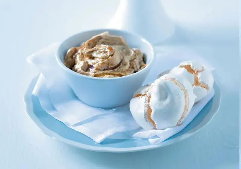 Sněhové pusinky s karamelovým krémem